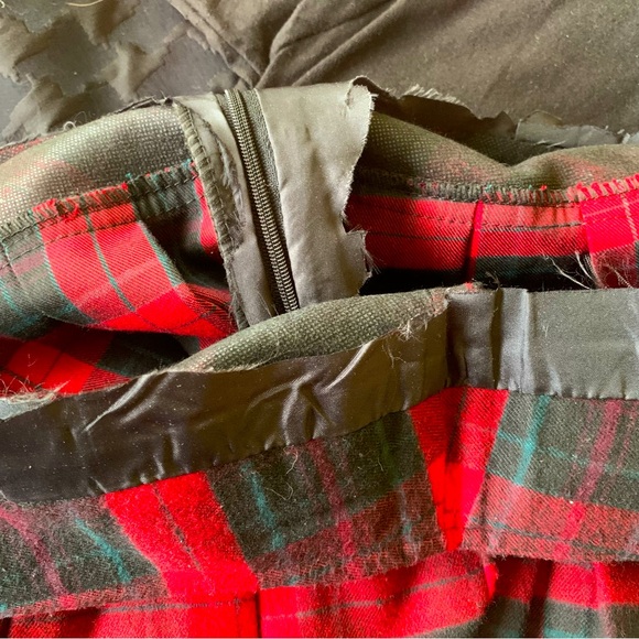 Pleated Mini Skirt - Picture 5 of 9